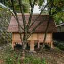 Designing for Chickens: Rethinking How Humans and Animals Share Space - Imagen 1 de 4
