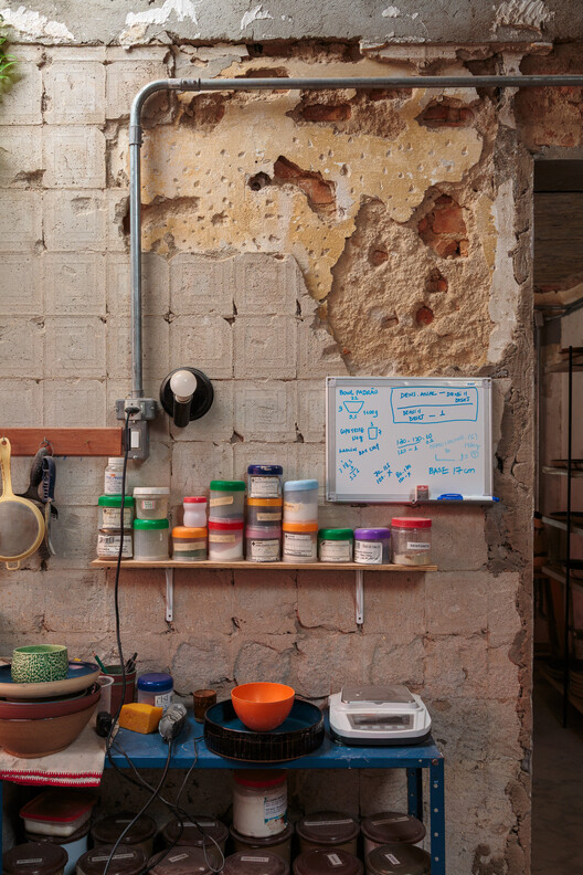 Godai Ceramic Studio / IBERÊ STUDIO Godai Ceramic Studio / IBERÊ STUDIO - Image 10 of 39