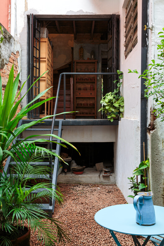 Godai Ceramic Studio / IBERÊ STUDIO Godai Ceramic Studio / IBERÊ STUDIO - Interior Photography, Wood, Stairs, Courtyard