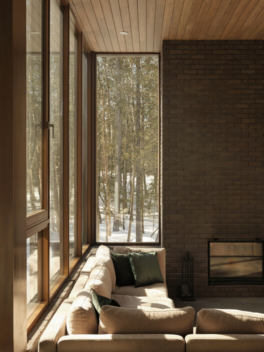 Breathe Lodge Residence / Jérôme Lapierre Architecte Breathe Lodge Residence / Jérôme Lapierre Architecte - Interior Photography, Wood, Chair