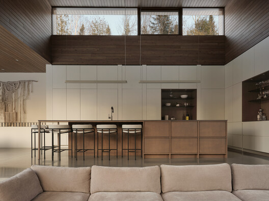 Breathe Lodge Residence / Jérôme Lapierre Architecte Breathe Lodge Residence / Jérôme Lapierre Architecte - Interior Photography, Living Room, Wood, Table, Chair, Lighting, Kitchen