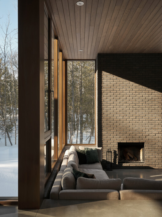 Breathe Lodge Residence / Jérôme Lapierre Architecte Breathe Lodge Residence / Jérôme Lapierre Architecte - Interior Photography, Living Room, Wood