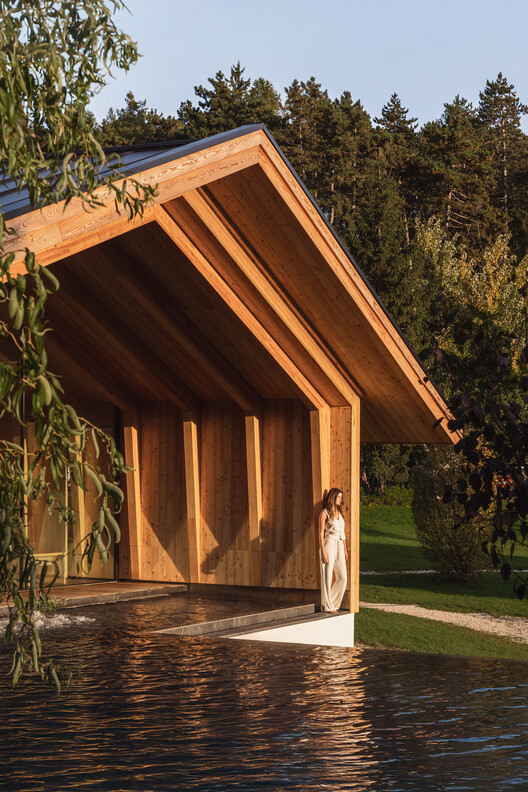 Pineta Nature Resort / MICHELE SICHER ARCHITETTO Pineta Nature Resort / MICHELE SICHER ARCHITETTO - Exterior Photography, Wood