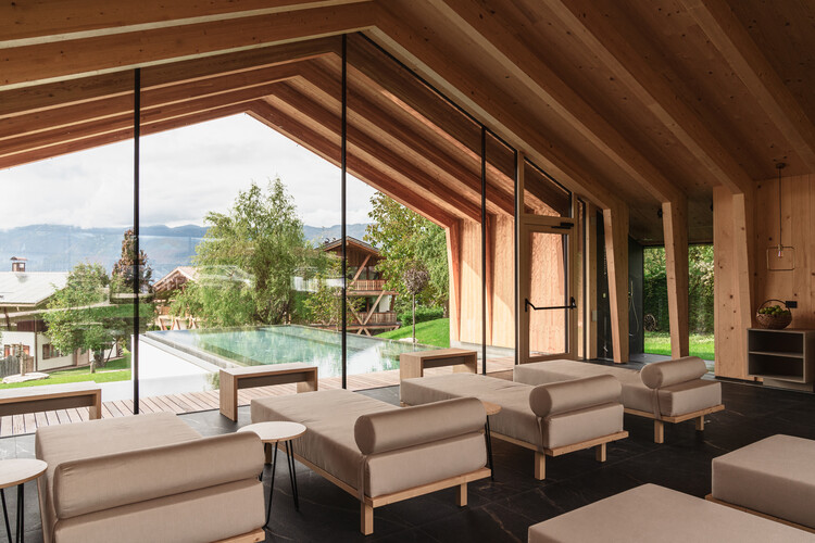 Pineta Nature Resort / MICHELE SICHER ARCHITETTO - Interior Photography, Hospitality Architecture, Beam, Chair