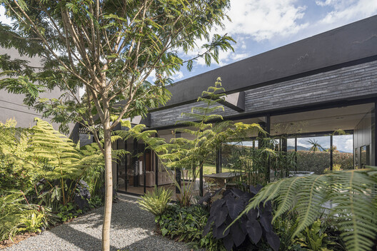 House of Courtyards / Alejandro Restrepo-Montoya Arquitectura + EstudioCentral House of Courtyards / Alejandro Restrepo-Montoya Arquitectura + EstudioCentral - Image 8 of 28