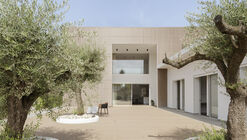 J House / Hulot