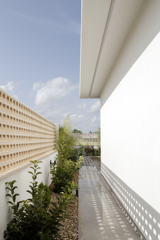 Casa J / Hulot Casa J / Hulot - Fotografía exterior