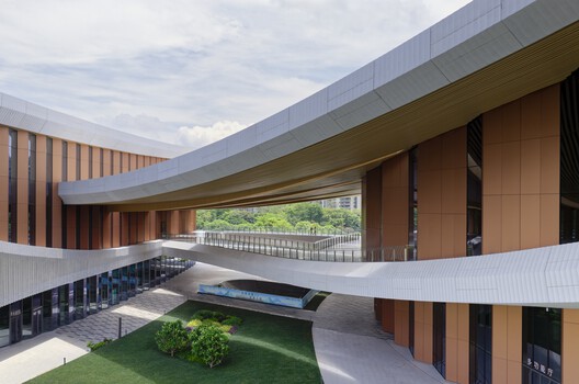 Songshan Lake Exhibition and Performance Centre / Zaha Hadid Architects - Image 3 of 20