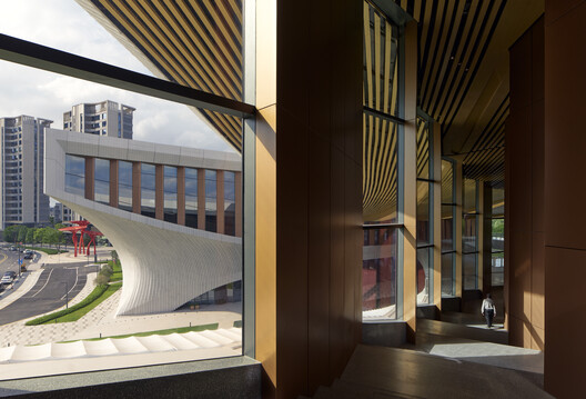 ZHA's Songshan Lake Exhibition and Performance Center Opens in Dongguanm, China - Image 9 of 20