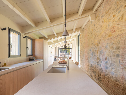 House 2302 / Nordest Arquitectura - Interior Photography, Kitchen, Countertop, Sink, Beam