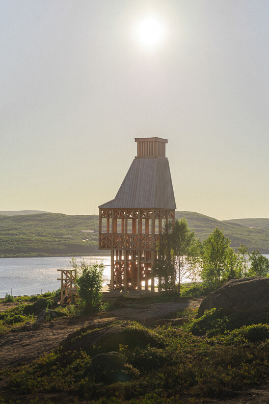 Kola Bay Lighthouse Viewpoint / Evgeny Makarenko’s Timber Architecture Workshop - Exterior Photography, Waterfront