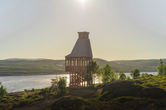 Kola Bay Lighthouse Viewpoint / Evgeny Makarenko’s Timber Architecture Workshop - Image 9 of 29