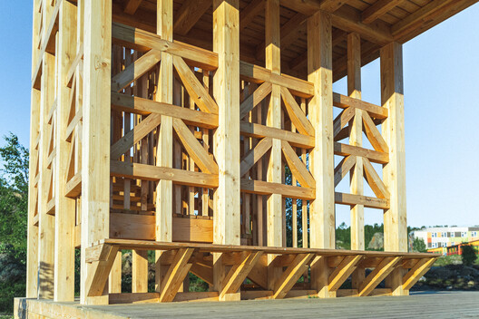 Kola Bay Lighthouse Viewpoint / Evgeny Makarenko’s Timber Architecture Workshop - Image 3 of 29