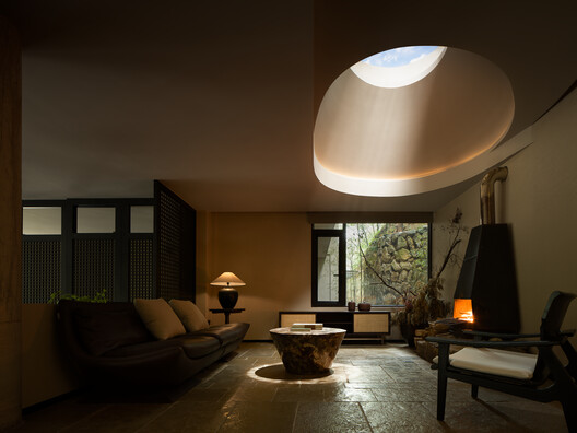 Yunxi Valley · Zhouluo / Shuimuyan Space Design - Interior Photography, Living Room, Lighting