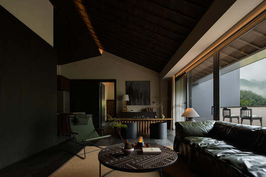 Yunxi Valley · Zhouluo / Shuimuyan Space Design - Interior Photography, Table, Lighting, Chair