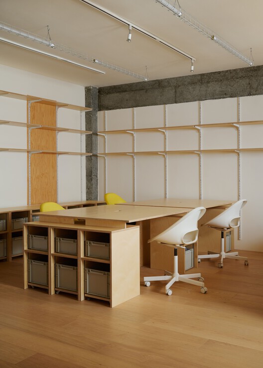 amass workroom / amass amass workroom / amass - Interior Photography, Wood, Shelving, Lighting