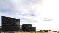 Cabinas Qbos Matanzas / Worc Arquitectos