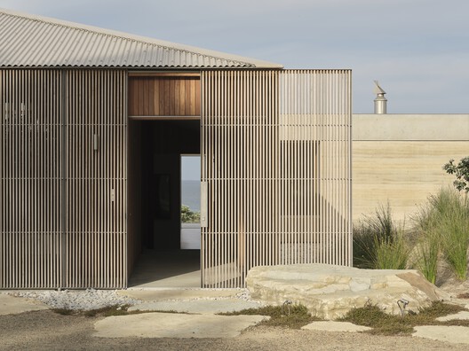 Double Courtyard House / Roberts Gray Architects Double Courtyard House / Roberts Gray Architects - Image 8 of 27