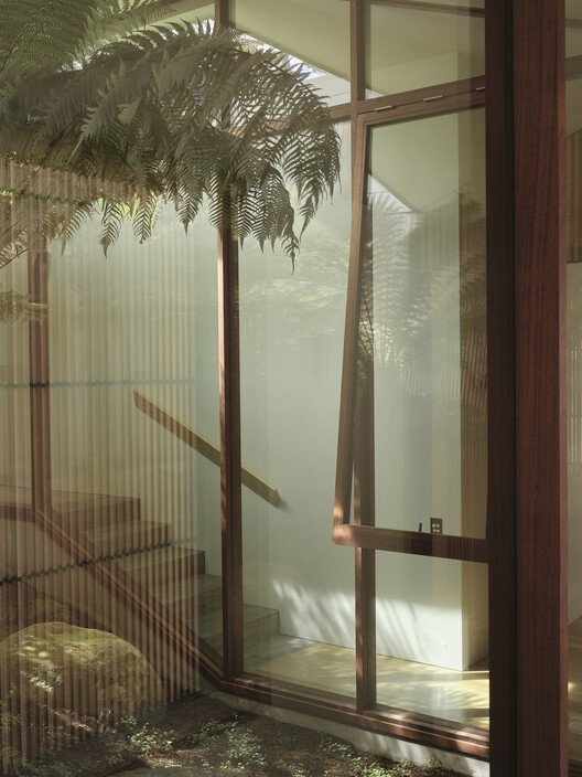 Double Courtyard House / Roberts Gray Architects Double Courtyard House / Roberts Gray Architects - Image 19 of 27