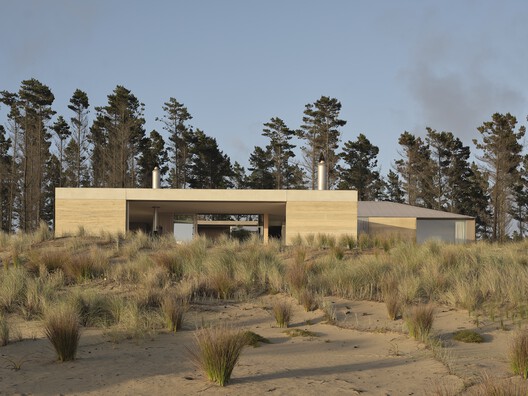 Double Courtyard House / Roberts Gray Architects Double Courtyard House / Roberts Gray Architects - Exterior Photography