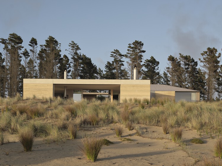 Double Courtyard House / Roberts Gray Architects - Exterior Photography, Houses