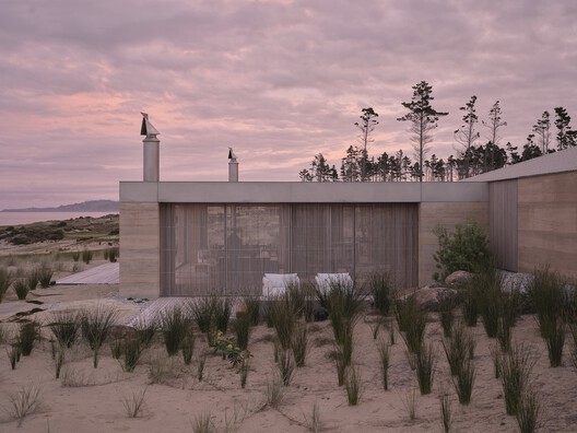 Double Courtyard House / Roberts Gray Architects Double Courtyard House / Roberts Gray Architects - Image 26 of 27