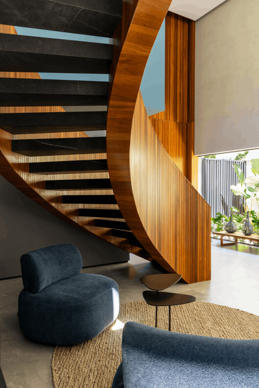 C21 Residence / Raiz Arquitetura C21 Residence / Raiz Arquitetura - Interior Photography, Wood, Stairs