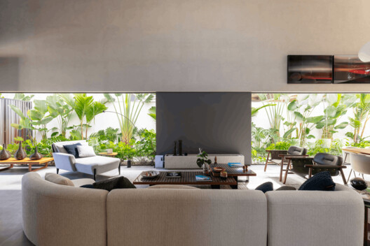 C21 Residence / Raiz Arquitetura C21 Residence / Raiz Arquitetura - Interior Photography, Living Room, Sofa, Chair