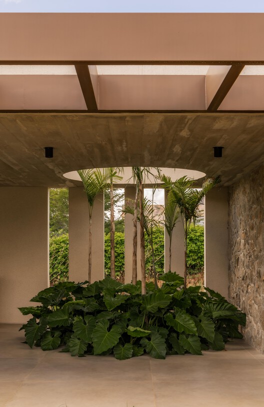 KH House / NGSTUDIO KH House / NGSTUDIO - Interior Photography, Garden, Courtyard
