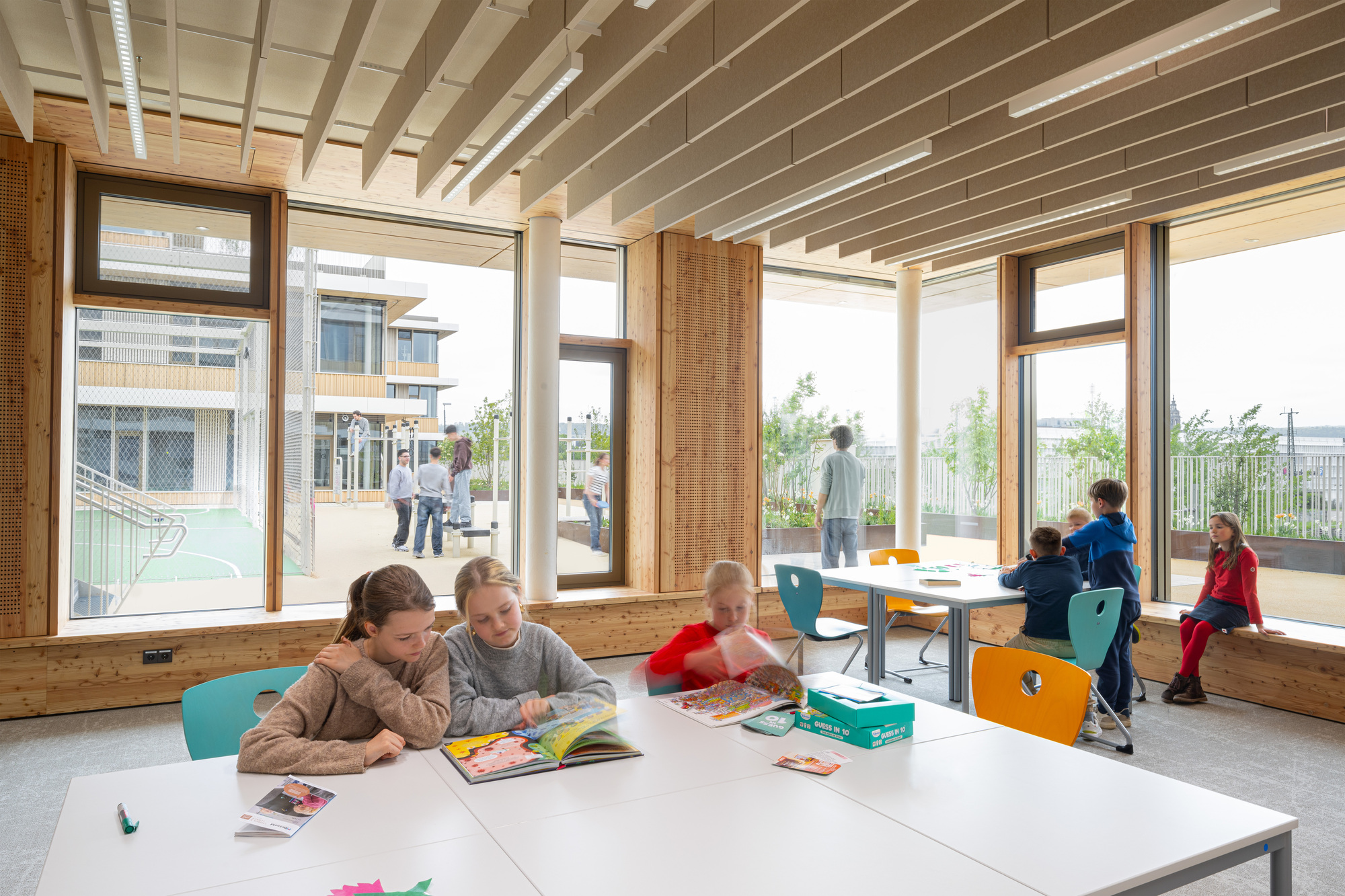 Gallery of Josef-Schwarz School / Behnisch Architekten - 9
