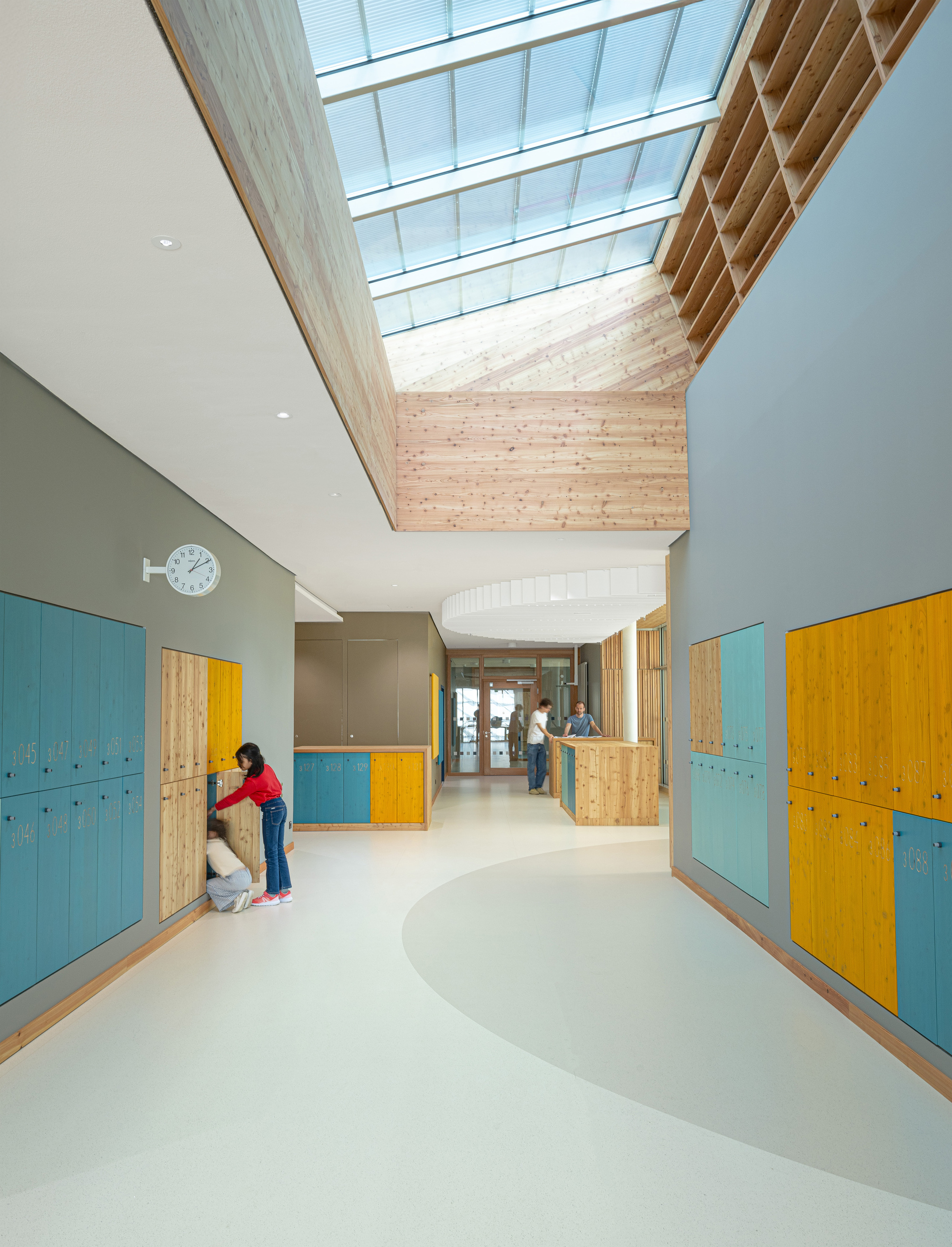 Gallery of Josef-Schwarz School / Behnisch Architekten - 8
