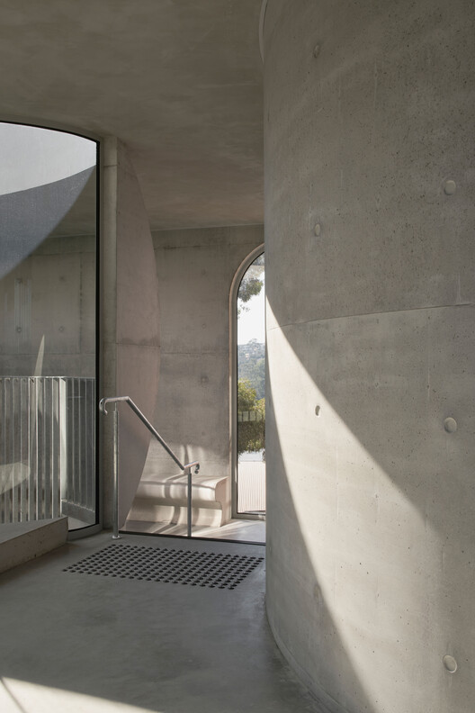 Gallery For A Tree "Flyover" Marcellin College  / Farrell Wray Architects - Image 21 of 38