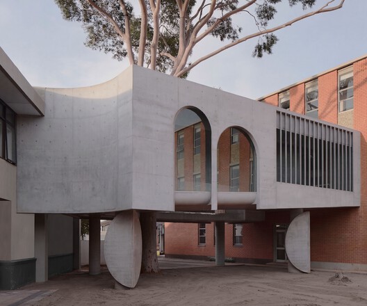 Gallery For A Tree "Flyover" Marcellin College  / Farrell Wray Architects - Exterior Photography, Concrete