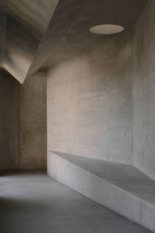 Gallery For A Tree "Flyover" Marcellin College  / Farrell Wray Architects - Image 16 of 38