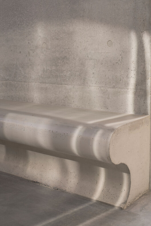 Gallery For A Tree "Flyover" Marcellin College  / Farrell Wray Architects - Interior Photography, Concrete