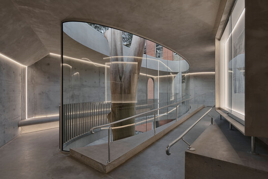 Gallery For A Tree "Flyover" Marcellin College  / Farrell Wray Architects - Image 5 of 38