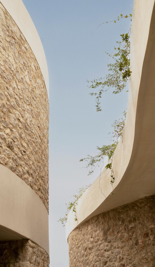Mandarin Oriental Costa Navarino / A.N. Tombazis & Associates Architects + K-Studio Mandarin Oriental Costa Navarino / A.N. Tombazis & Associates Architects + K-Studio - Image 9 of 23
