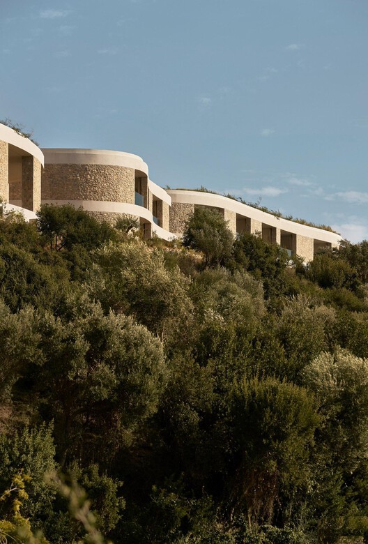 Mandarin Oriental Costa Navarino / A.N. Tombazis & Associates Architects + K-Studio Mandarin Oriental Costa Navarino / A.N. Tombazis & Associates Architects + K-Studio - Image 6 of 23
