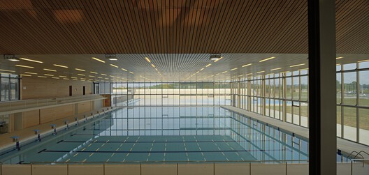 The Shape of Water: 20 Aquatic Centers Building Collective Landscapes The Shape of Water: 20 Aquatic Centers Building Collective Landscapes - Image 8 of 40