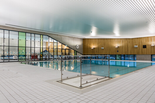 The Shape of Water: 20 Aquatic Centers Building Collective Landscapes The Shape of Water: 20 Aquatic Centers Building Collective Landscapes - Image 11 of 40