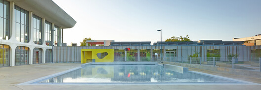 The Shape of Water: 20 Aquatic Centers Building Collective Landscapes The Shape of Water: 20 Aquatic Centers Building Collective Landscapes - Image 13 of 40
