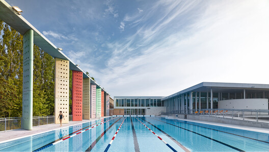 The Shape of Water: 20 Aquatic Centers Building Collective Landscapes The Shape of Water: 20 Aquatic Centers Building Collective Landscapes - Image 24 of 40
