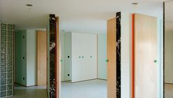 Apartment of Skewed Relations / fala