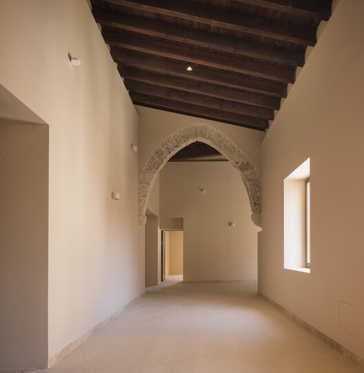 Las Cigarreras Industrial Complex / Ramón Esteve Estudio Las Cigarreras Industrial Complex / Ramón Esteve Estudio - Interior Photography, Column, Arcade
