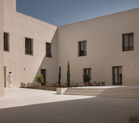Las Cigarreras Industrial Complex / Ramón Esteve Estudio Las Cigarreras Industrial Complex / Ramón Esteve Estudio - Exterior Photography, Concrete, Courtyard