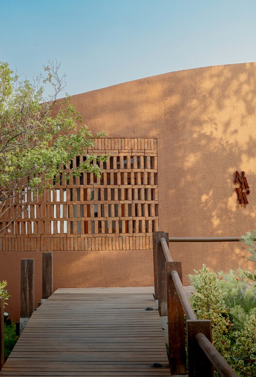 Naya Restaurant Ayutthaya / BodinChapa Architects Naya Restaurant Ayutthaya / BodinChapa Architects - Image 18 of 29