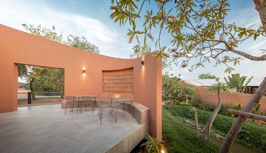 Naya Restaurant Ayutthaya / BodinChapa Architects Naya Restaurant Ayutthaya / BodinChapa Architects - Image 20 of 29