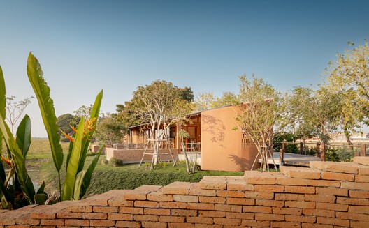 Naya Restaurant Ayutthaya / BodinChapa Architects Naya Restaurant Ayutthaya / BodinChapa Architects - Image 23 of 29