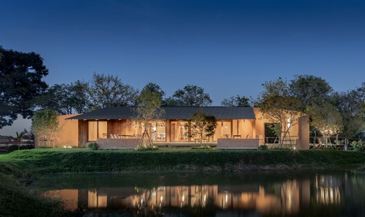 Naya Restaurant Ayutthaya / BodinChapa Architects Naya Restaurant Ayutthaya / BodinChapa Architects - Image 25 of 29