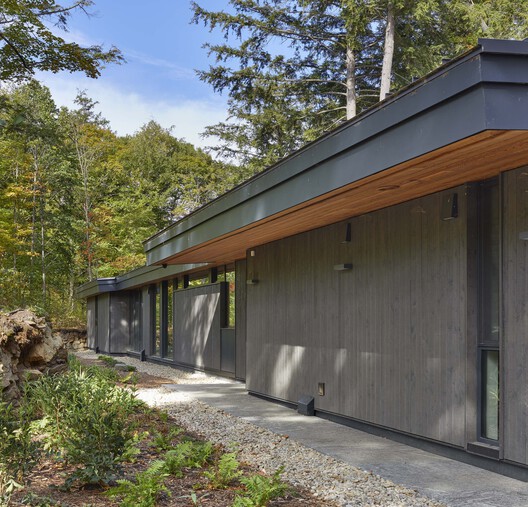 Percy Lake Cottage / Michael Taylor Architecture + Design Percy Lake Cottage / Michael Taylor Architecture + Design - Image 8 of 25